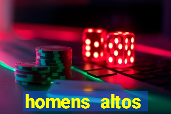 homens altos sarados pelados